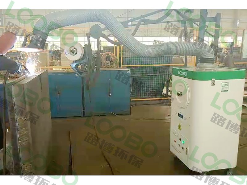 輕巧靈便，價格適中，這款移動式焊煙凈化器值得一看