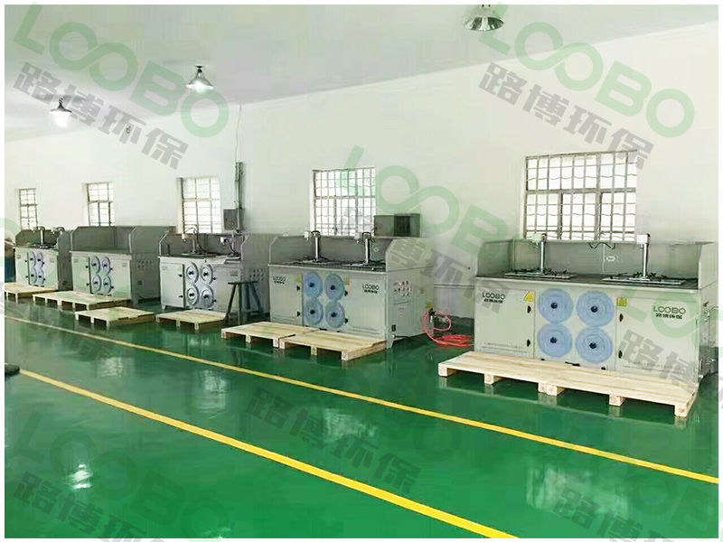 打磨工人都說好：小工件焊接打磨產(chǎn)生的粉塵問題，還得靠這種打磨除塵工作臺，簡直太好用了！